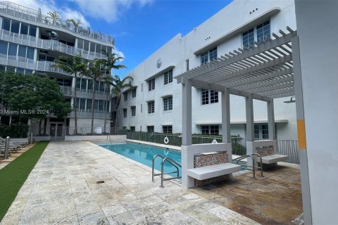 Condo in Miami Beach, Florida, 1 bedroom  № 1187880 - photo 11