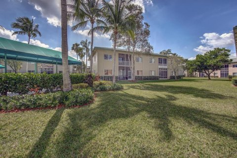 Villa ou maison à vendre à Tamarac, Floride: 2 chambres, 157.19 m2 № 1093126 - photo 27