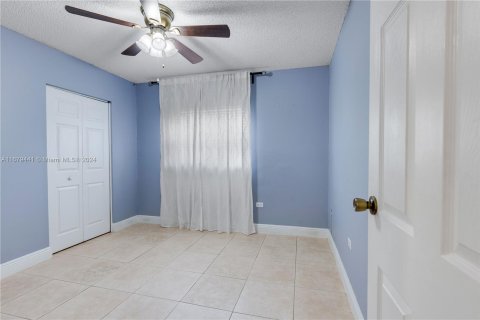 Condominio en venta en Miramar, Florida, 2 dormitorios, 92.9 m2 № 1408451 - foto 10