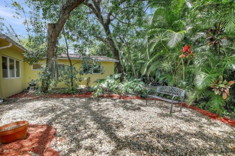 House in Fort Lauderdale, Florida 4 bedrooms, 234.95 sq.m. № 1172561 - photo 6