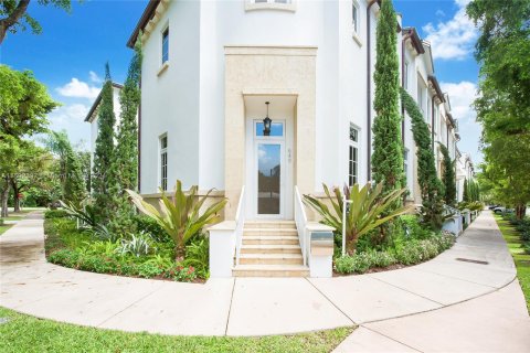 Touwnhouse à vendre à Coral Gables, Floride: 3 chambres, 307.23 m2 № 1184640 - photo 1