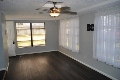 House in Port Charlotte, Florida 3 bedrooms, 176.42 sq.m. № 1414847 - photo 9