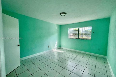 Copropriété à vendre à Hialeah, Floride: 1 chambre, 62.99 m2 № 851378 - photo 6