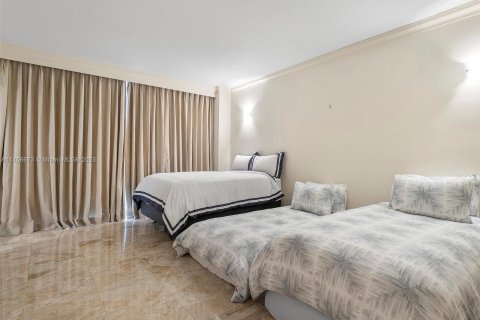Condominio en venta en Bal Harbour, Florida, 3 dormitorios, 306.58 m2 № 730000 - foto 25