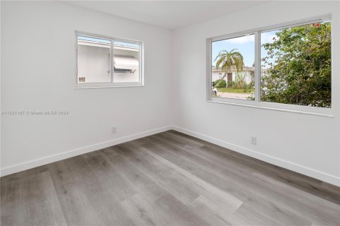 Casa en venta en Margate, Florida, 3 dormitorios, 140.28 m2 № 1002271 - foto 16