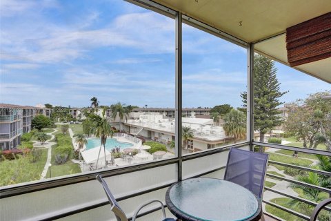 Condo in Miami, Florida, 1 bedroom  № 919432 - photo 14