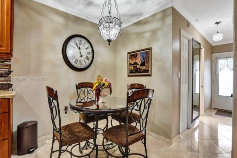 Condo in Miami, Florida, 1 bedroom  № 919432 - photo 5