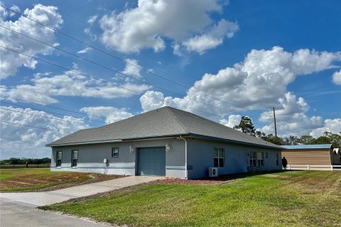 House in Sebring, Florida 3 bedrooms, 300.91 sq.m. № 947838 - photo 5