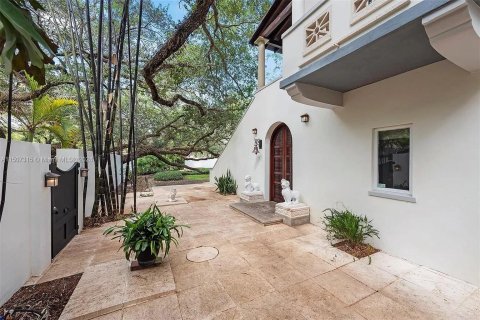 Villa ou maison à vendre à Miami, Floride: 5 chambres, 392.23 m2 № 965111 - photo 20