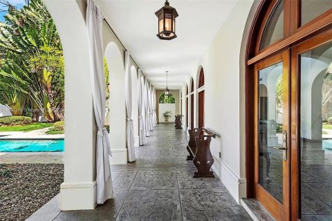 Villa ou maison à vendre à Miami, Floride: 5 chambres, 392.23 m2 № 965111 - photo 5