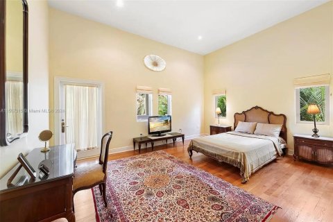 Купить виллу или дом в Майами, Флорида 5 спален, 392.23м2, № 965111 - фото 15
