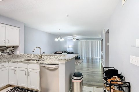 Condominio en venta en Orlando, Florida, 2 dormitorios, 107.77 m2 № 1013156 - foto 2