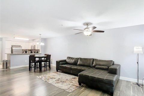 Condominio en venta en Orlando, Florida, 2 dormitorios, 107.77 m2 № 1013156 - foto 16