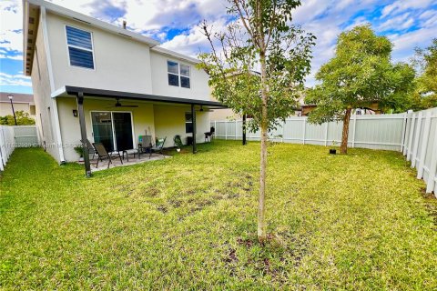 House in Florida City, Florida 4 bedrooms, 200.11 sq.m. № 975714 - photo 27