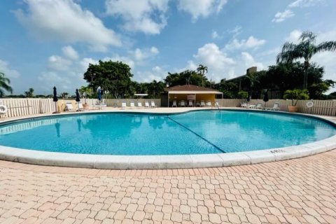 Copropriété à vendre à Deerfield Beach, Floride: 2 chambres, 98.48 m2 № 1104706 - photo 16