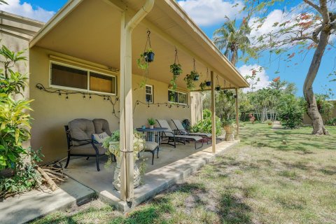 Villa ou maison à vendre à Lake Worth, Floride: 2 chambres, 189.89 m2 № 1224661 - photo 15