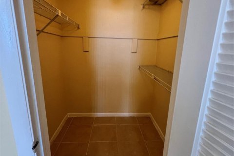 Condo in Lauderdale Lakes, Florida, 1 bedroom  № 1224663 - photo 9