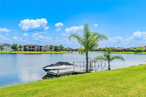 House in Kissimmee, Florida 5 bedrooms, 335.1 sq.m. № 1334285 - photo 22