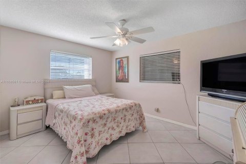 Casa en venta en Tamarac, Florida, 2 dormitorios, 146.69 m2 № 1358600 - foto 17