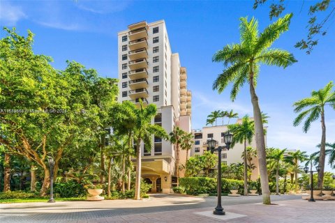 Condominio en venta en Coral Gables, Florida, 2 dormitorios, 113.71 m2 № 1435009 - foto 1