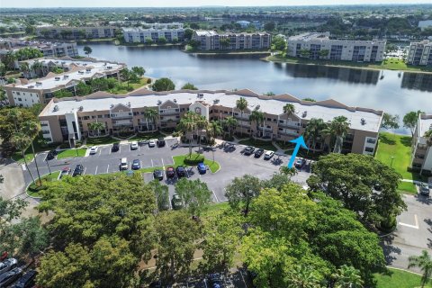 Condominio en venta en Tamarac, Florida, 2 dormitorios, 139.35 m2 № 1177453 - foto 5