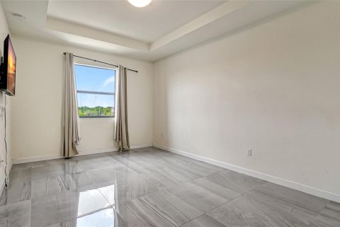 Touwnhouse à vendre à Hialeah, Floride: 3 chambres, 182.18 m2 № 1177452 - photo 11