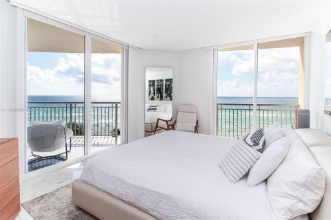 Condo in Sunny Isles Beach, Florida, 2 bedrooms  № 1332252 - photo 25