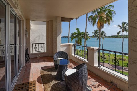 Copropriété à louer à Miami Beach, Floride: 2 chambres, 177.63 m2 № 1332211 - photo 3