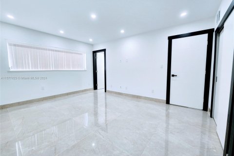 Condominio en venta en North Miami, Florida, 2 dormitorios, 106.47 m2 № 1146871 - foto 30