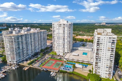 Condominio en venta en Aventura, Florida, 2 dormitorios, 114.46 m2 № 1078314 - foto 20