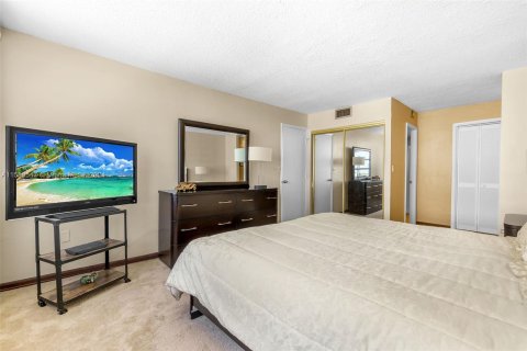 Condo in Aventura, Florida, 2 bedrooms  № 1078314 - photo 12