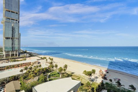 Copropriété à vendre à Sunny Isles Beach, Floride: 2 chambres, 152.64 m2 № 1345229 - photo 24