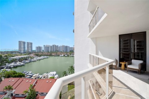 Condominio en venta en Aventura, Florida, 2 dormitorios, 110.27 m2 № 1345280 - foto 18