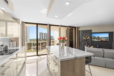 Copropriété à vendre à Aventura, Floride: 2 chambres, 110.27 m2 № 1345280 - photo 12