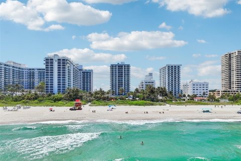 Condo in Miami Beach, Florida, 1 bedroom  № 1234011 - photo 24