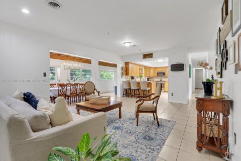 Casa en venta en Homestead, Florida, 5 dormitorios, 295.43 m2 № 528869 - foto 16