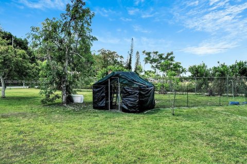 Villa ou maison à vendre à Homestead, Floride: 5 chambres, 295.43 m2 № 528869 - photo 7