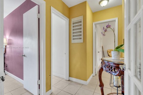 Casa en venta en Homestead, Florida, 5 dormitorios, 295.43 m2 № 528869 - foto 25