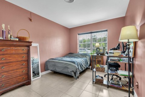 Купить виллу или дом в Хомстед, Флорида 5 спален, 295.43м2, № 528869 - фото 17