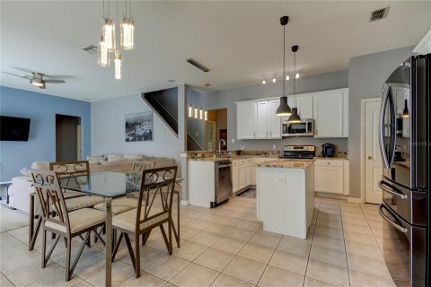 Casa en venta en Wesley Chapel, Florida, 4 dormitorios, 280.19 m2 № 1322046 - foto 14