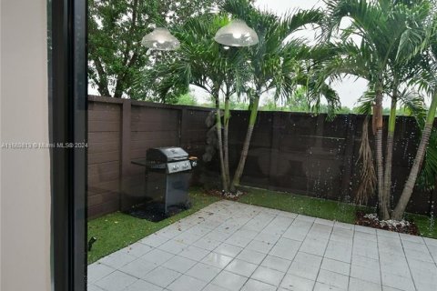 Townhouse in Miami Lakes, Florida 3 bedrooms, 171.87 sq.m. № 1387935 - photo 17