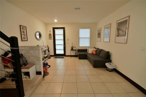 Townhouse in Miami Lakes, Florida 3 bedrooms, 171.87 sq.m. № 1387935 - photo 7