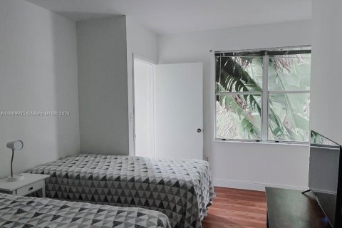 Condo in Miami Beach, Florida, 2 bedrooms  № 1387937 - photo 6