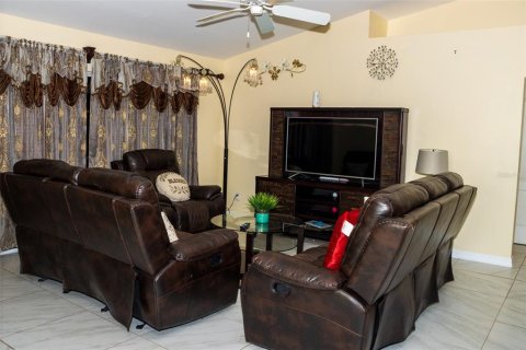 Casa en venta en Lehigh Acres, Florida, 3 dormitorios, 130.81 m2 № 1400972 - foto 3