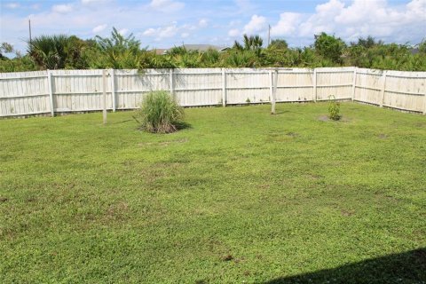 Villa ou maison à vendre à Lehigh Acres, Floride: 3 chambres, 130.81 m2 № 1400972 - photo 11