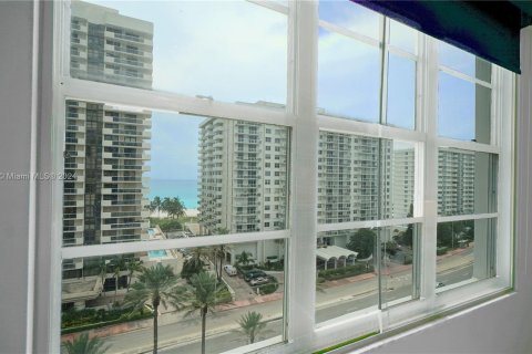 Copropriété à vendre à Miami Beach, Floride: 1 chambre, 99.41 m2 № 1316567 - photo 16