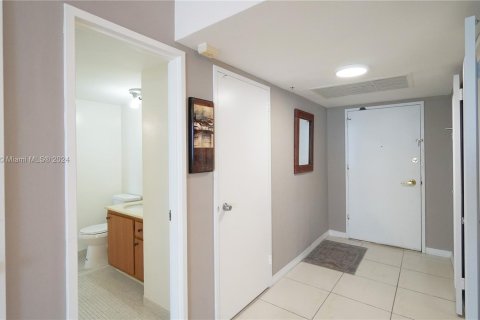 Condominio en venta en Miami Beach, Florida, 1 dormitorio, 99.41 m2 № 1316567 - foto 9