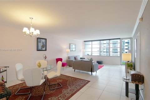 Condominio en venta en Miami Beach, Florida, 1 dormitorio, 99.41 m2 № 1316567 - foto 5