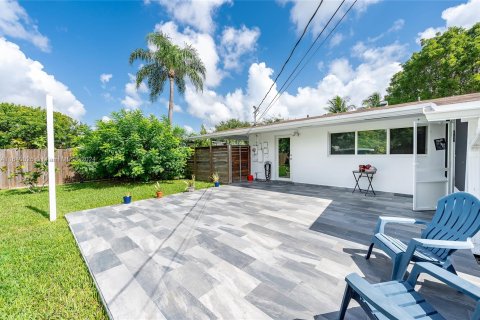 Casa en venta en Miami, Florida, 3 dormitorios, 113.71 m2 № 1316523 - foto 16