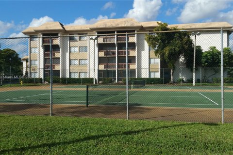 Condominio en alquiler en Plantation, Florida, 1 dormitorio, 70.98 m2 № 1357245 - foto 23